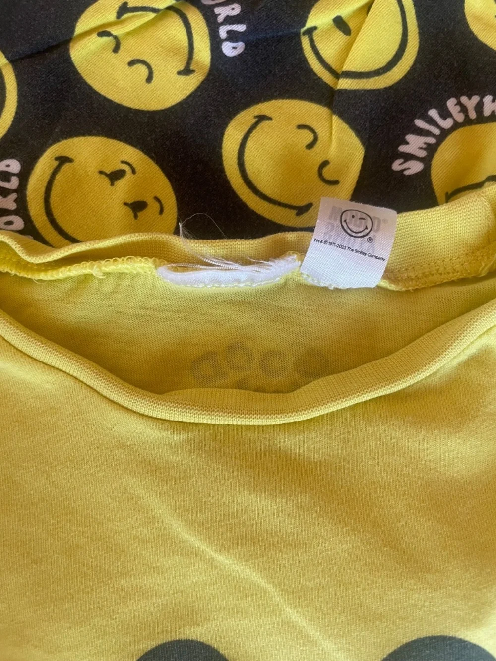 H&M SmileyWorld Kids Pajama Set Yellow Black 3-4T